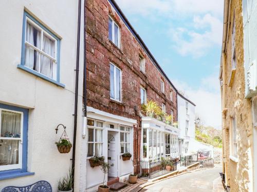 Kingsand House | Garretts