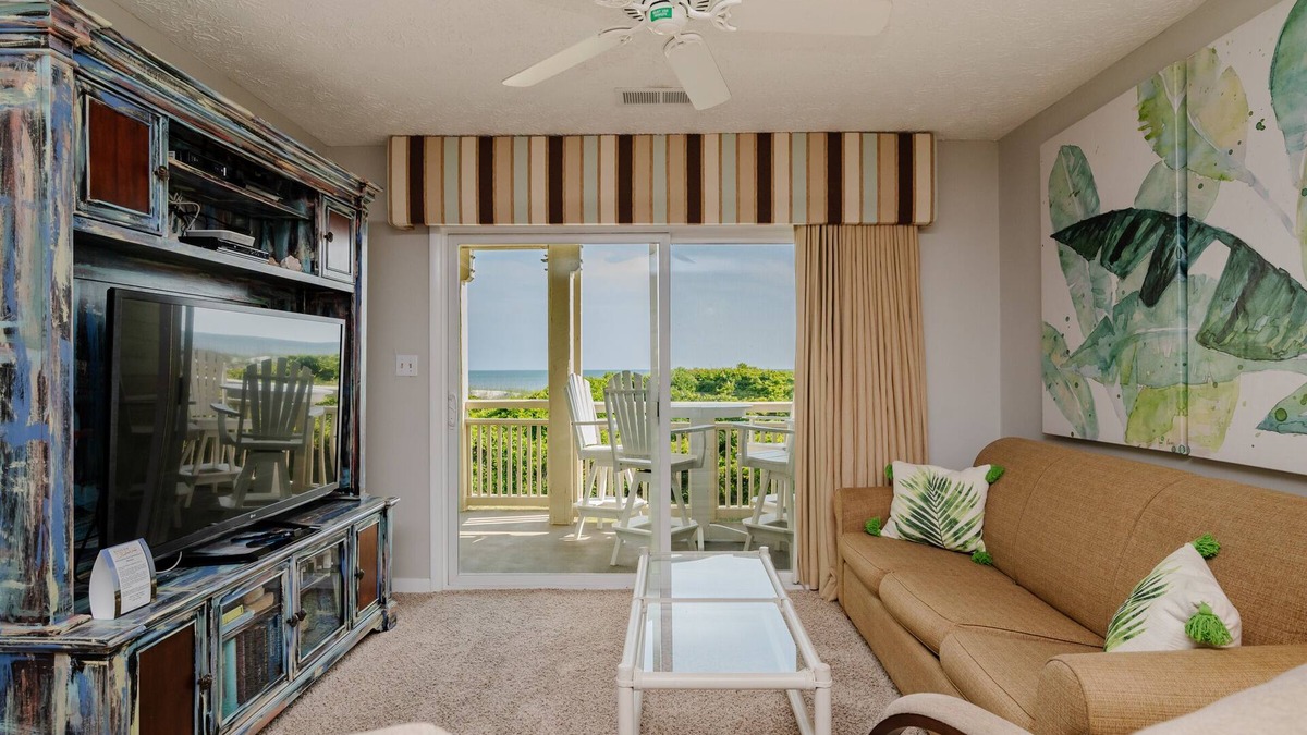 Caswell Beach Condo | Garris Hideaway 2: Cozy 1st Level Oceanfront Condo - Perfect for Couples Getaway