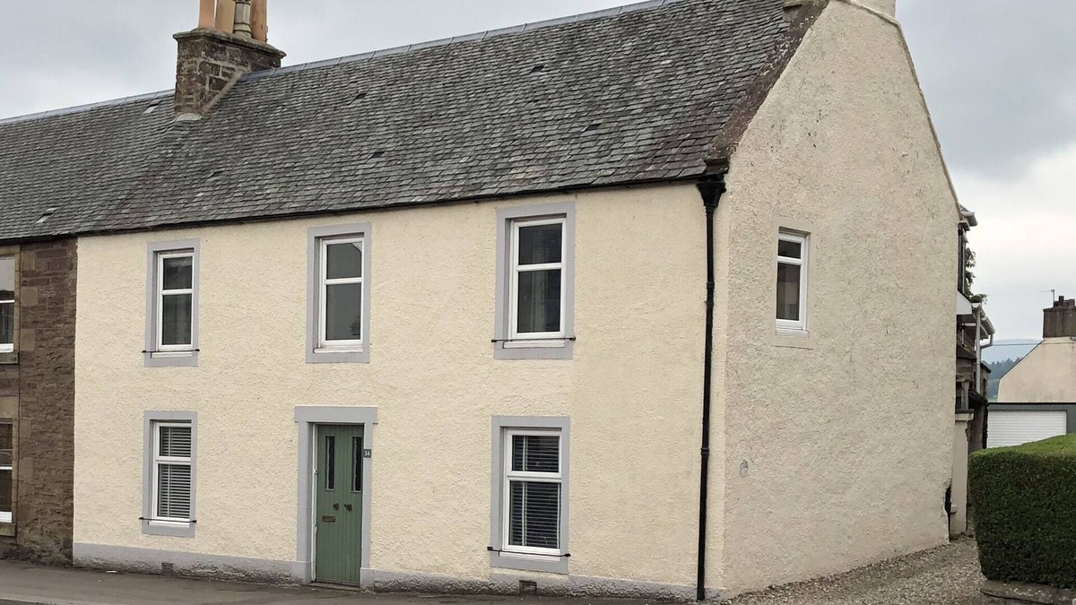 Auchterarder House | Garron House with Private Bathroom