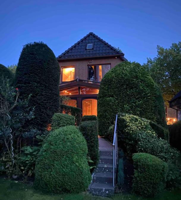 Wandsbek Apartment | Gartenblick-Oase: Obergeschosswohnung in Hamburg