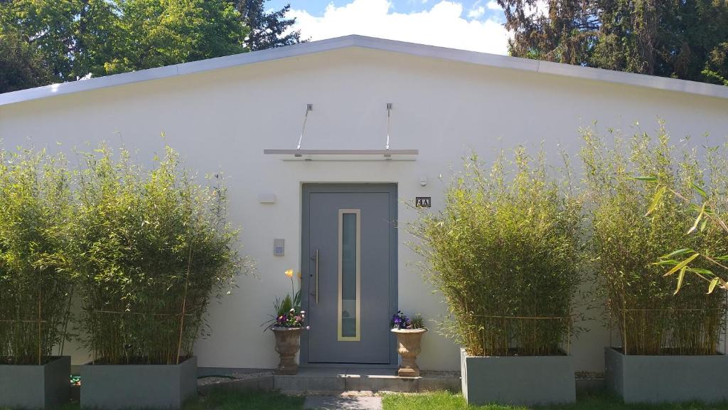 Bad Homburg v.d. Hoehe Apartment | Gartenchalet Rotkehlchen