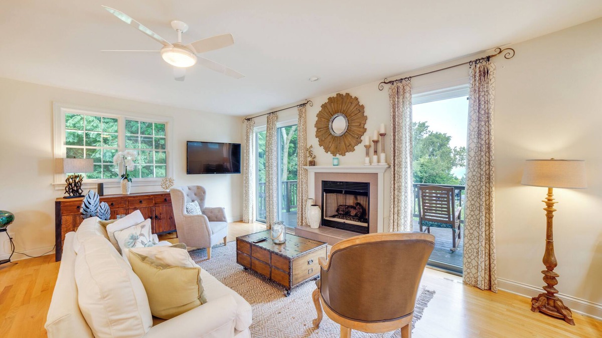 Miller Beach House | Gary Vacation Rental < 1 Mi to Indiana Dunes NP!