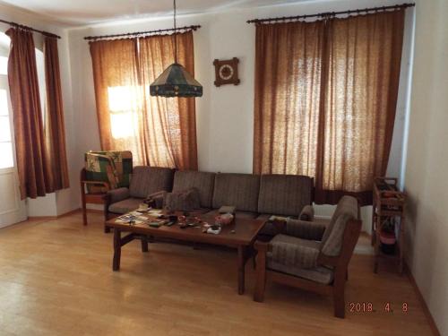 Bad Alexandersbad Ski Chalet | GASTARBEITER Wohnungen