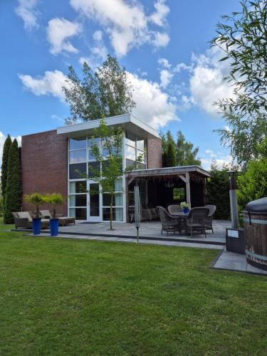 Zeewolde Villa | Gastehuisie Goedemoed