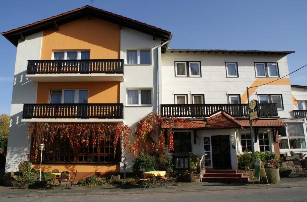 Erbach Hotel | Gasthaus Pension Schumbert
