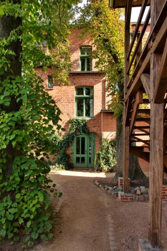 Oranienbaum-Worlitz House | Gasthaus und Pension "Zum Hauenden Schwein"
