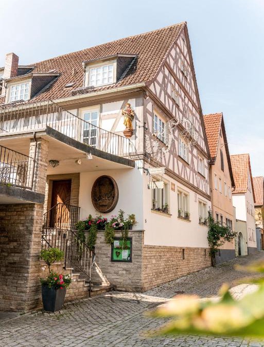 Sulzfeld am Main Hotel | Gasthaus & Weingut zum Stern