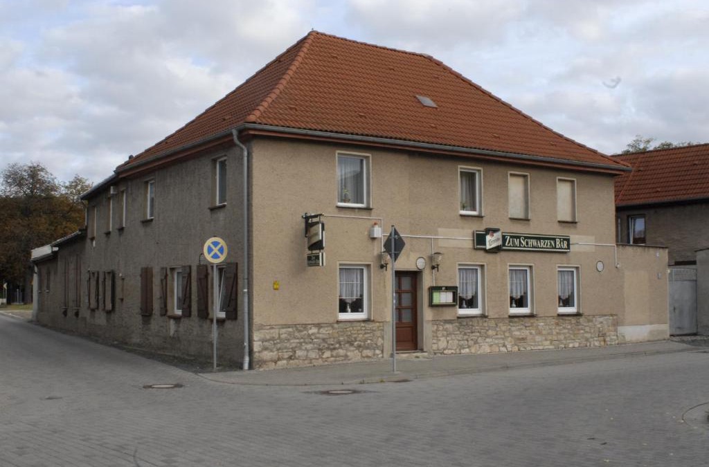 Gusten House | Gasthaus ,Zum schwarzen Bär"