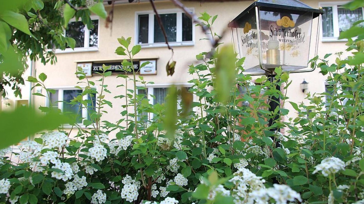Lohsa House | Gasthof & Pension Zur Friedenseiche