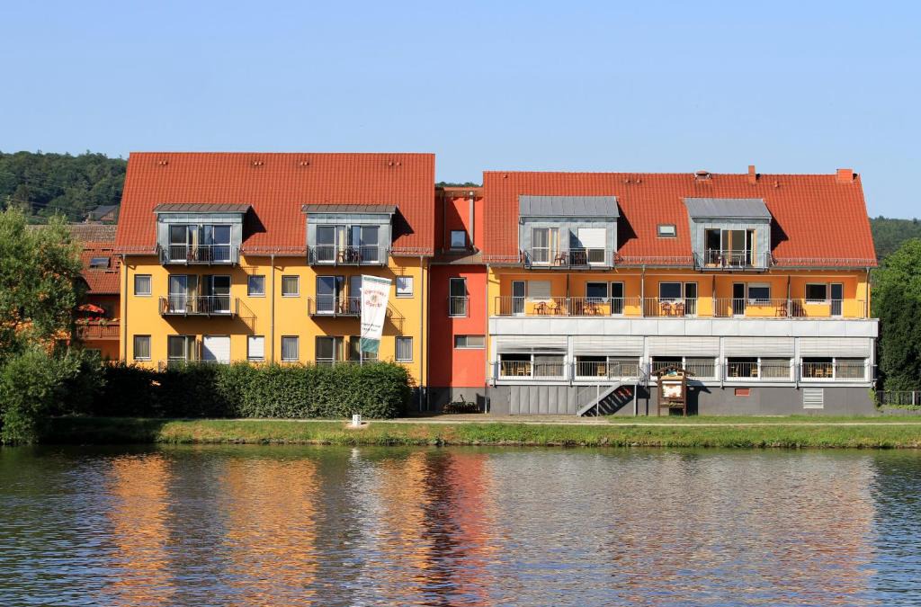Kleinostheim Hotel | Gasthof Zum Schwanen