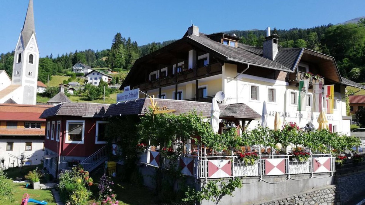 Berg im Drautal House | Gasthof "zur Schmiede" - Doppelzimmer mit Balkon
