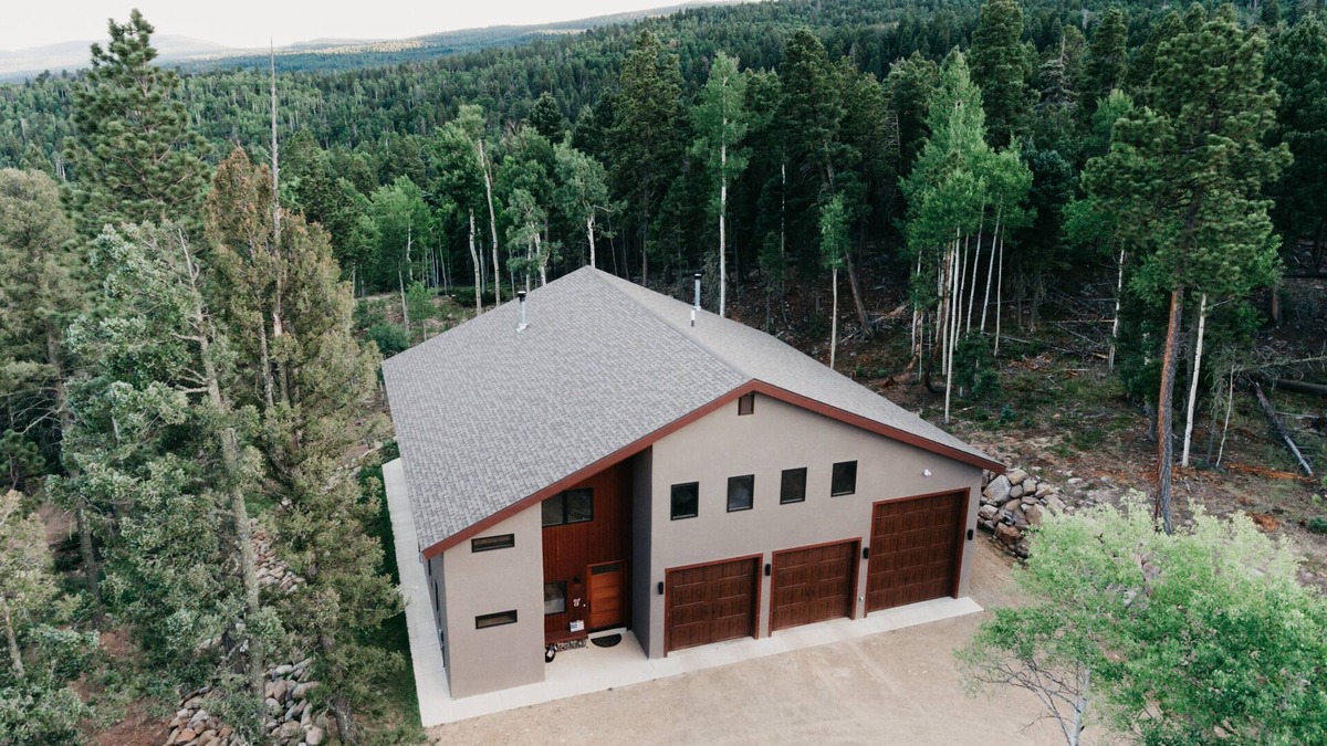 Angel Fire House | Gate Access To 1.5 million Acre Carson National Forest!