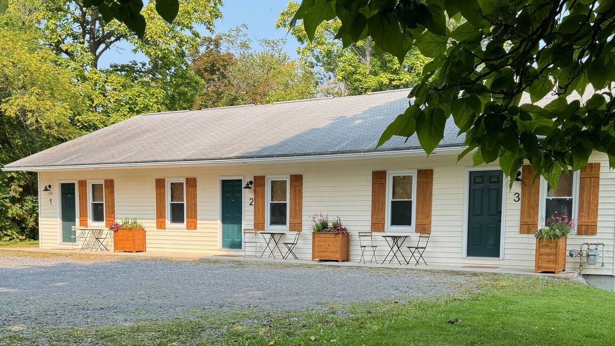 Skaneateles Hotel | Gate - Studio - One Bedroom Hotel, Sleeps 2