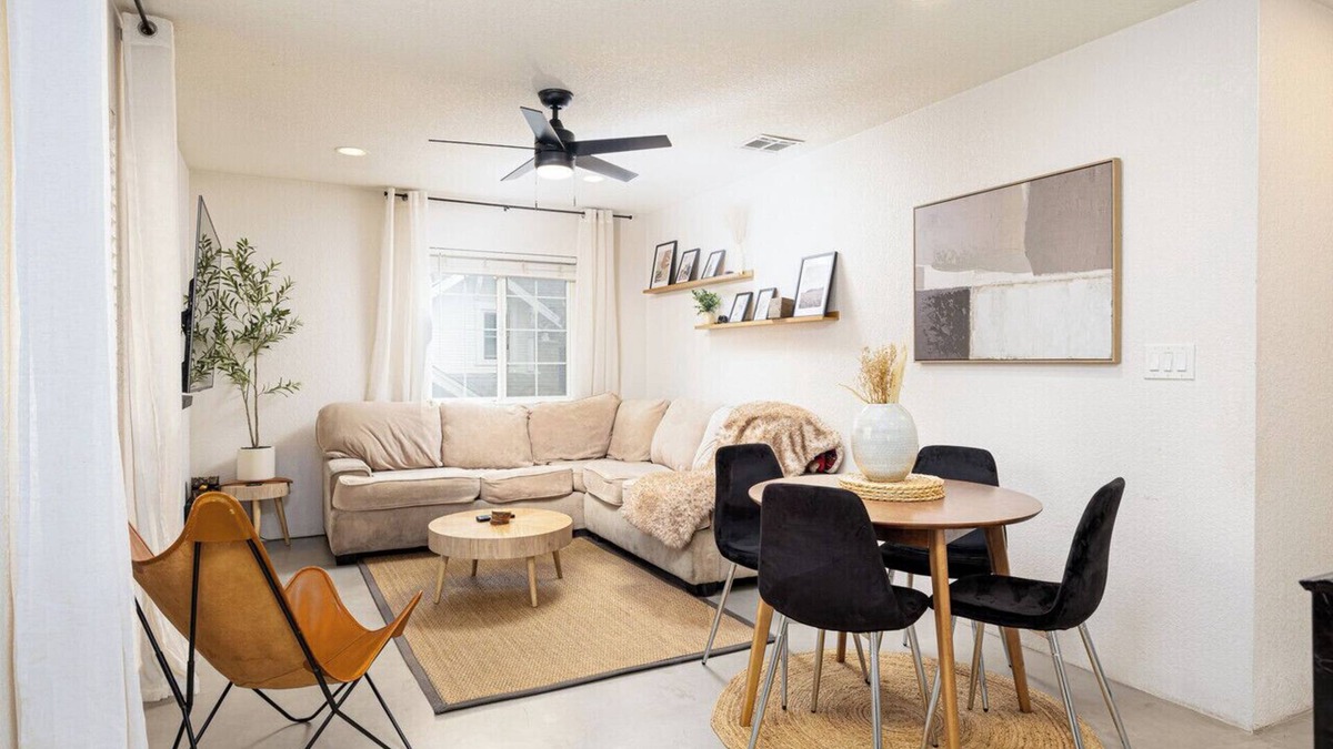 Little Armenia House | Gated 2BD - AC - Family Friendly