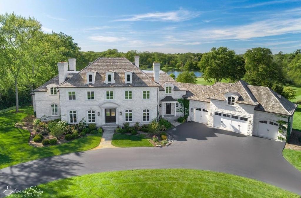 Vaughan Villa | Gated 7000 sq ft Mansion, 2.5 Acre Lot, Circular DriveWay, 15 car parking