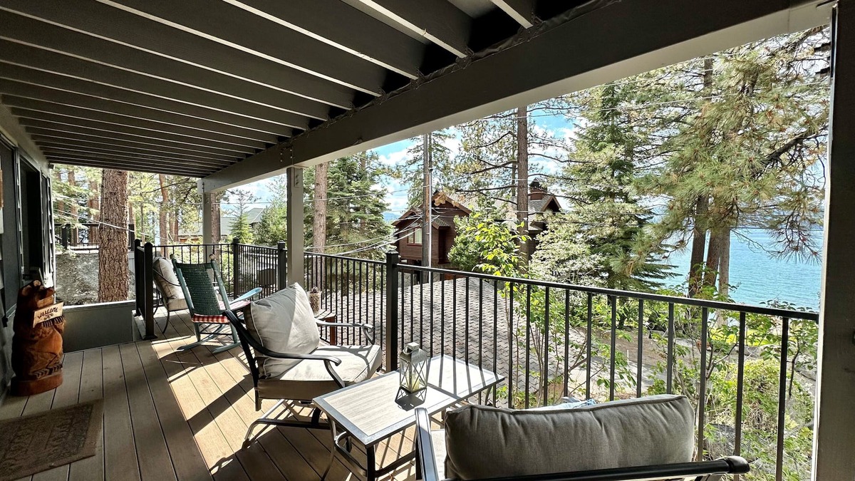 Elk Point House | Gated Community, walk to Private Beach, Hot Tub, BBQ (EP439)
