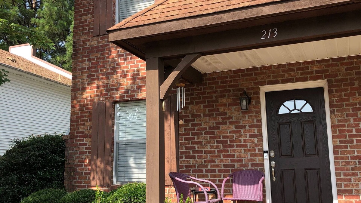 Oxford Condo | Gated Condo Community and Personal parking, Near campus, WIFI, Washer/Dryer