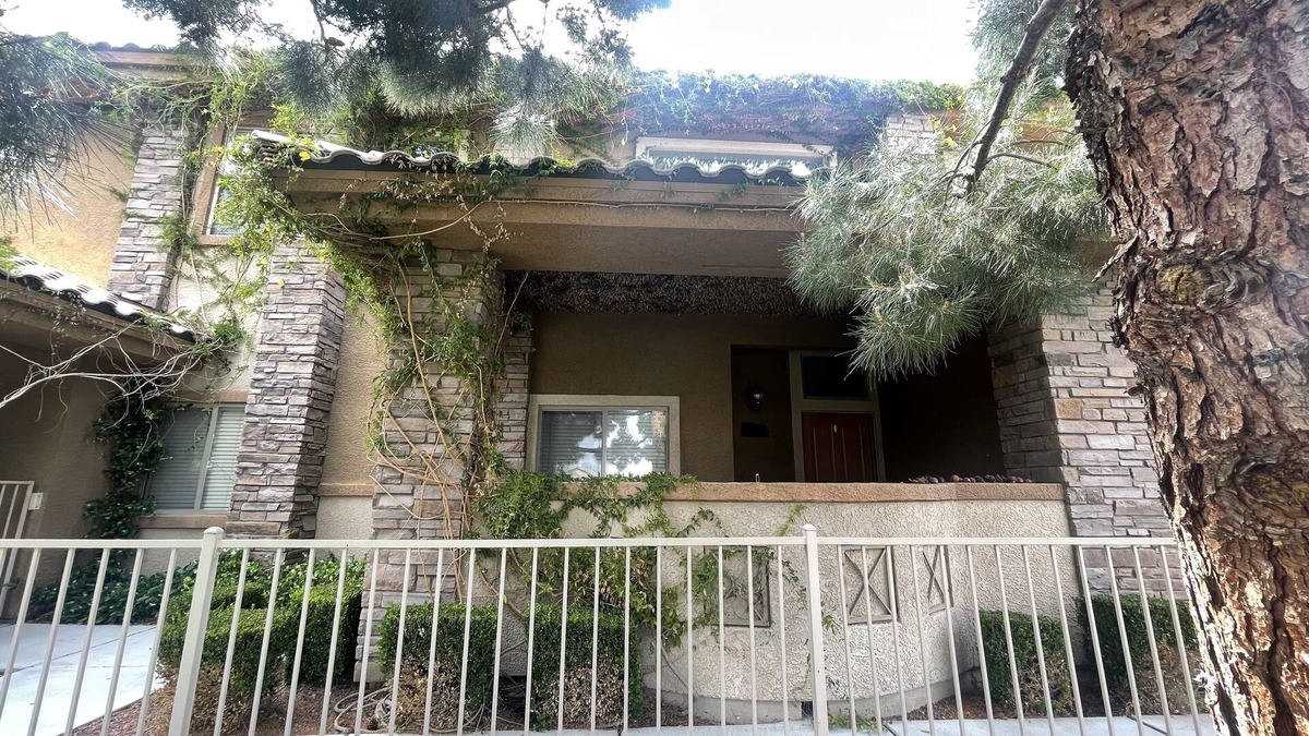Las Vegas House | Gated Dual Master Suites with Office and Dog Park