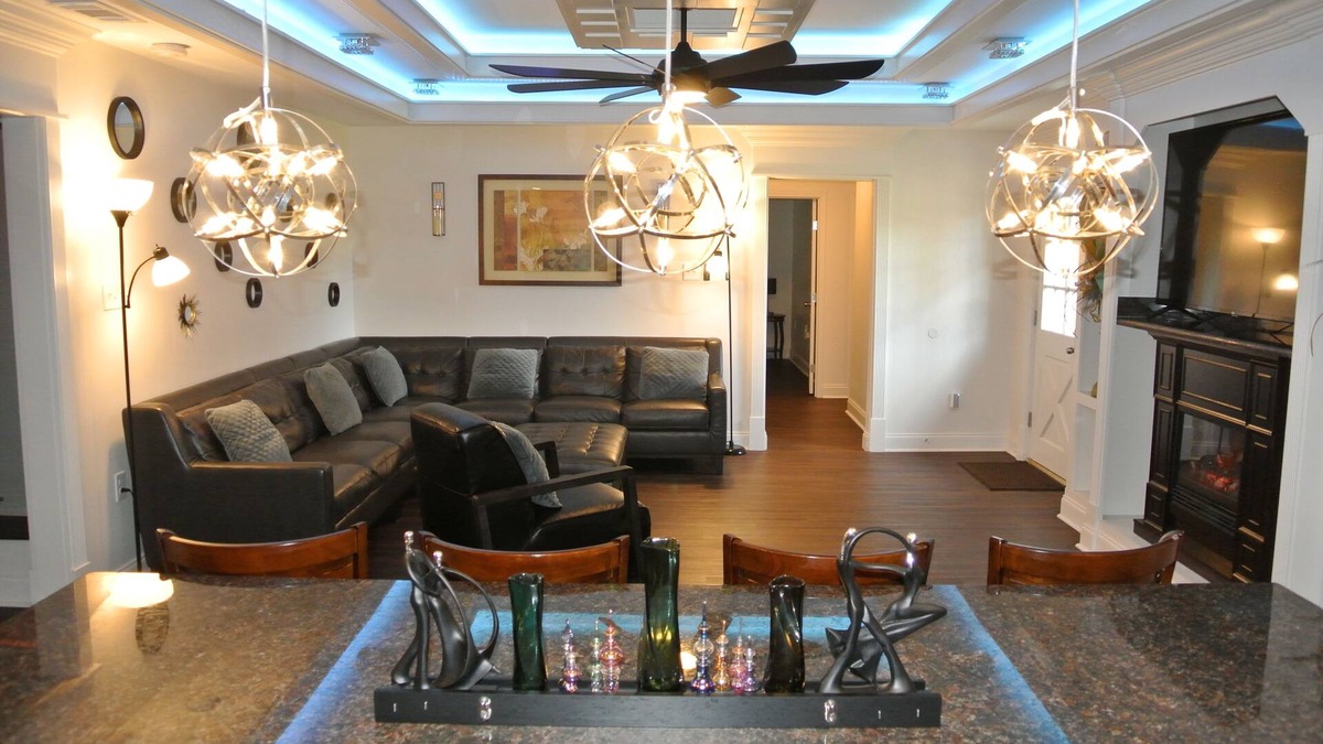 Little Woods House | Gated! Luxurious + Upscale! 5Bedrooms + 5Kings! Just Remodeled! New Furnishings!