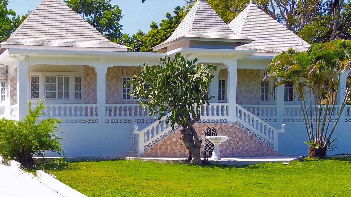 IronShore Estates House | Gated villa 10 min from airport, near Sandals & Riu