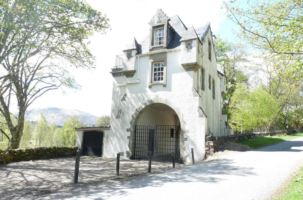 Loch Tay House | Gatehouse, Bridge of Balgie, Glenlyon