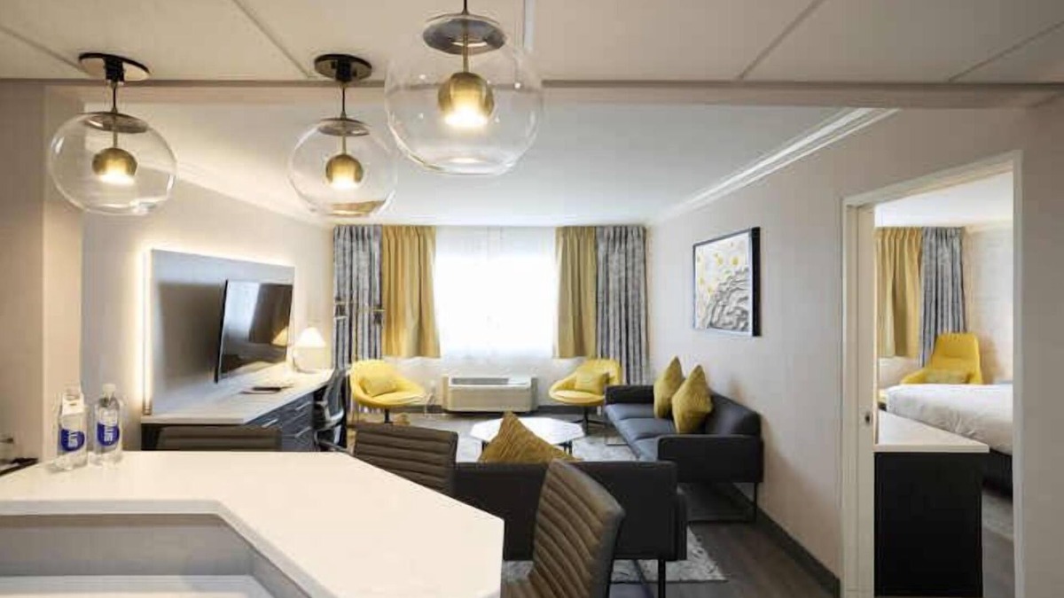 Ames Hotel | Gateway Hotel and Conference Center at Iowa State University