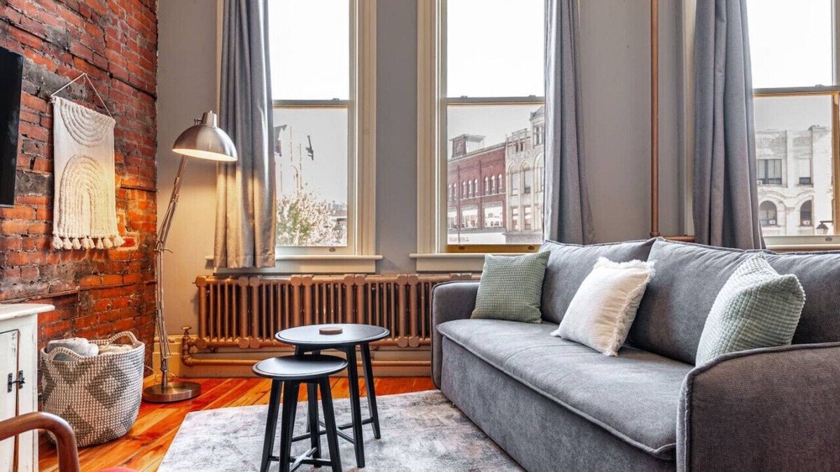 Stratford Apartment | Gateway Inn: Cora's Loft