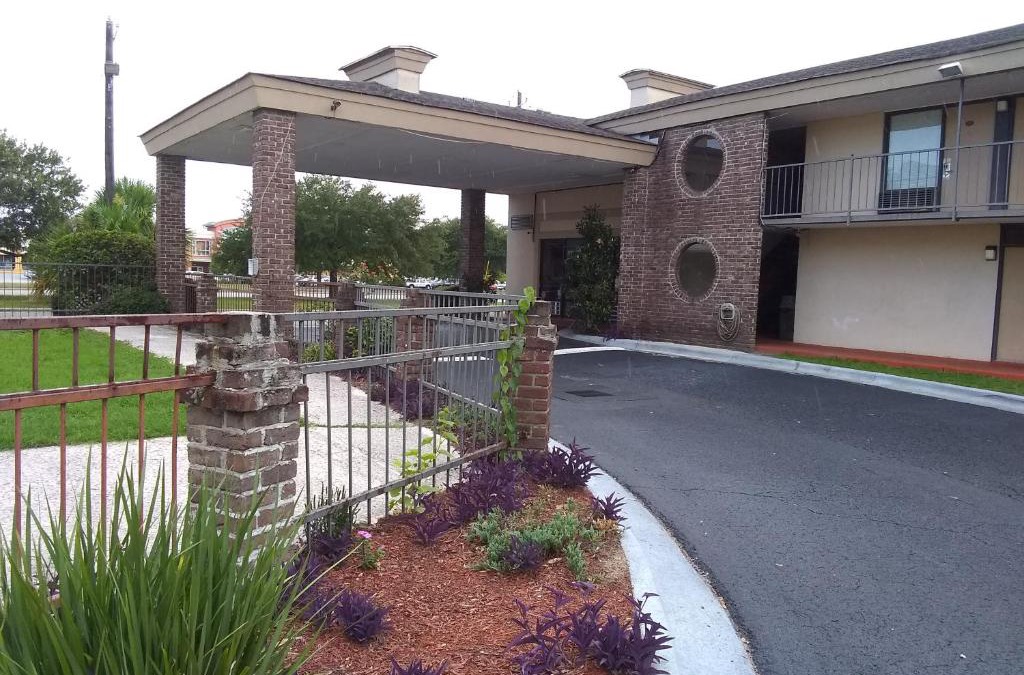 Windsor Forest Hotel | Gateway Inn Savannah