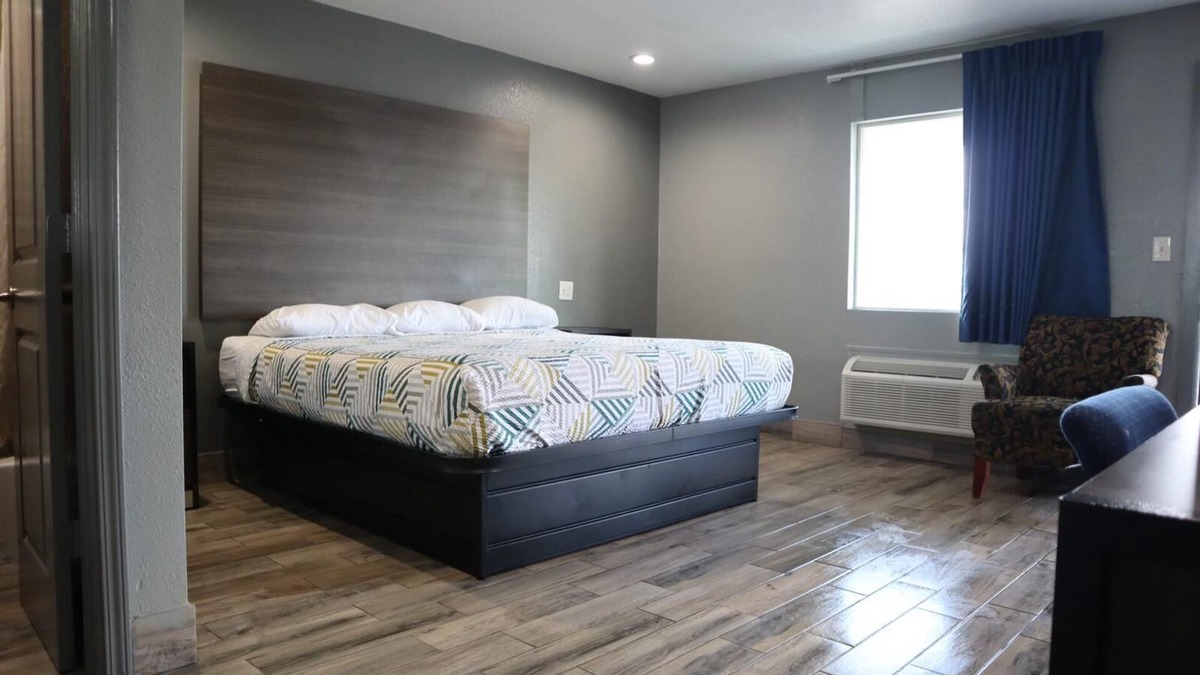 Tulsa Hotel | Gateway Motor Inn