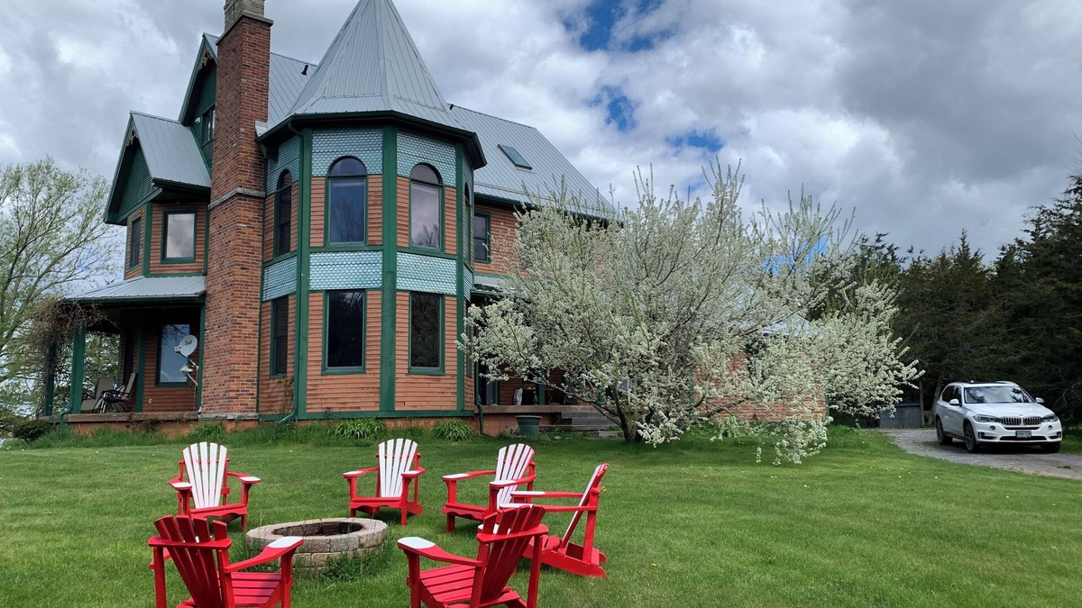 Greater Napanee Cottage | Gateway of Prince Edward County@800 ft Waterfront 20ac Forest