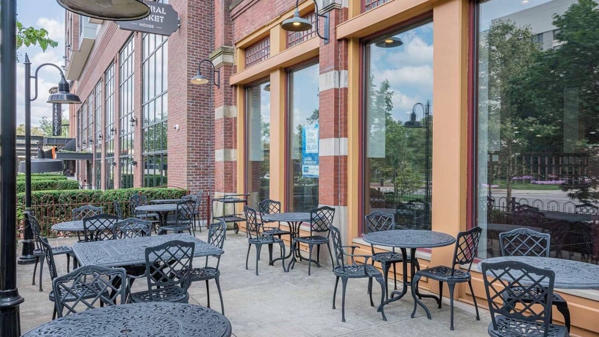 Downtown Columbus Hotel | Gateway to Columbus' Wonders! Pet-friendly Unit Close to Victorian Village