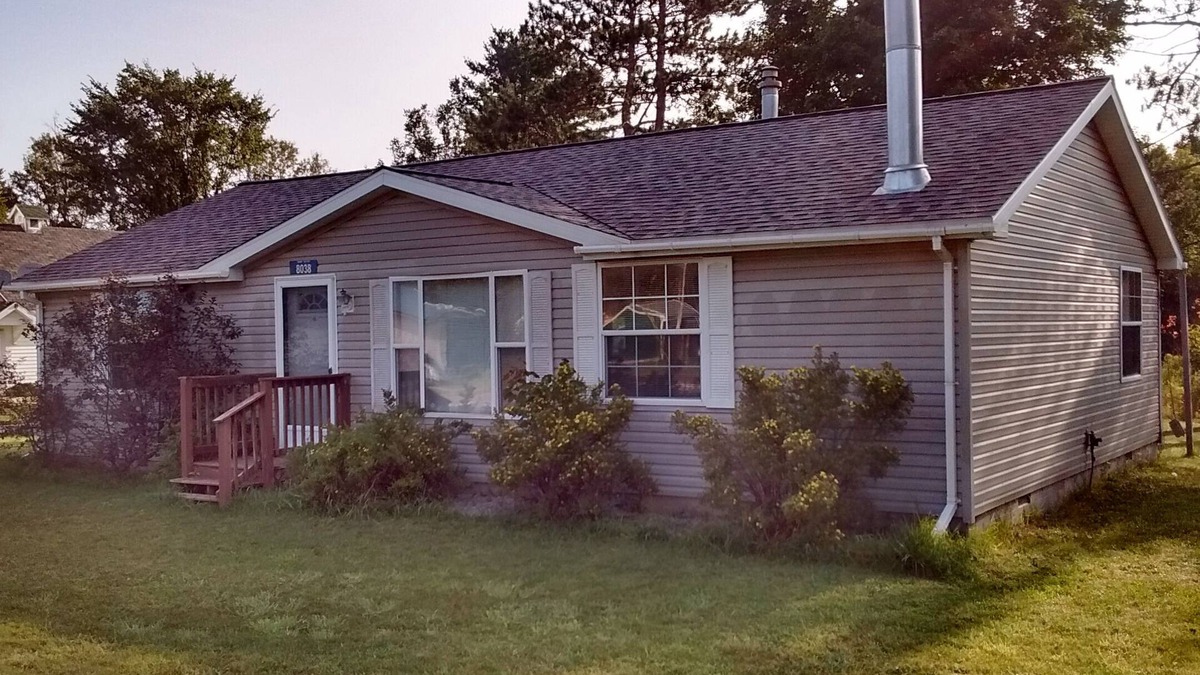 Germfask House | Gateway to Pictured Rocks & Seney NWR 2BR Cottage located on Manistique River
