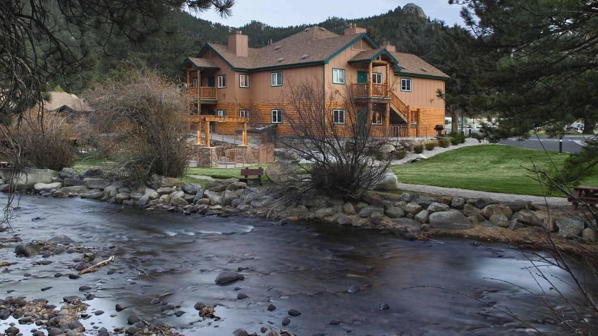 Estes Park Resort | Gateway to Rocky Mountain National Park!