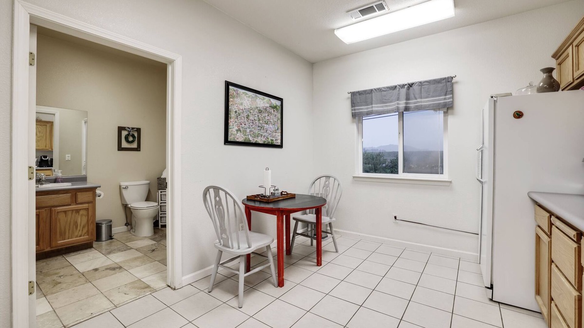 Springville Apartment | Gateway to Sequoia National Park, Golf, Springville