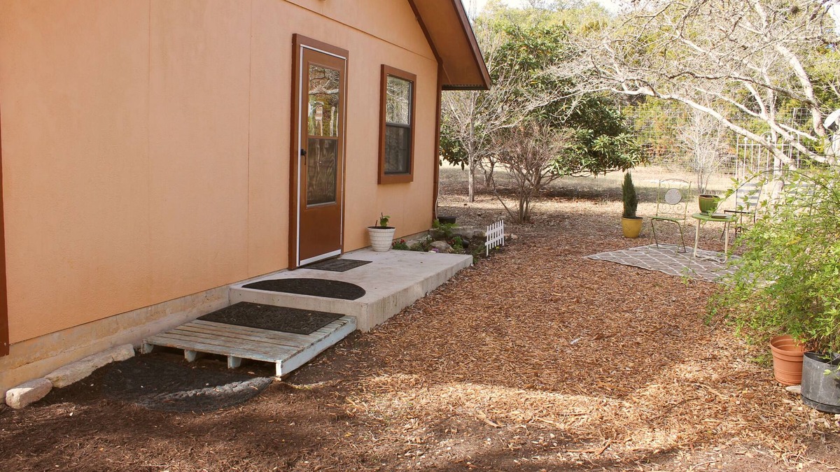 Dripping Springs House | Gateway to the hills