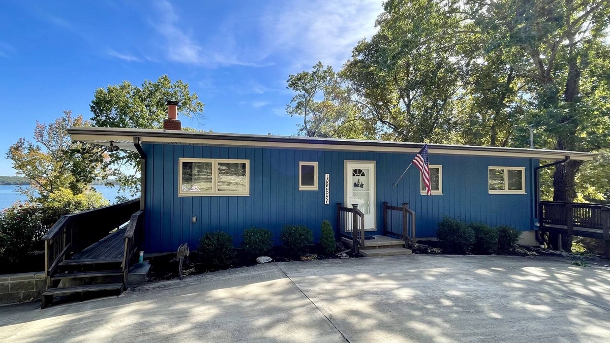 Almo House | Gather at family-friendly Shelter Point on KY Lake