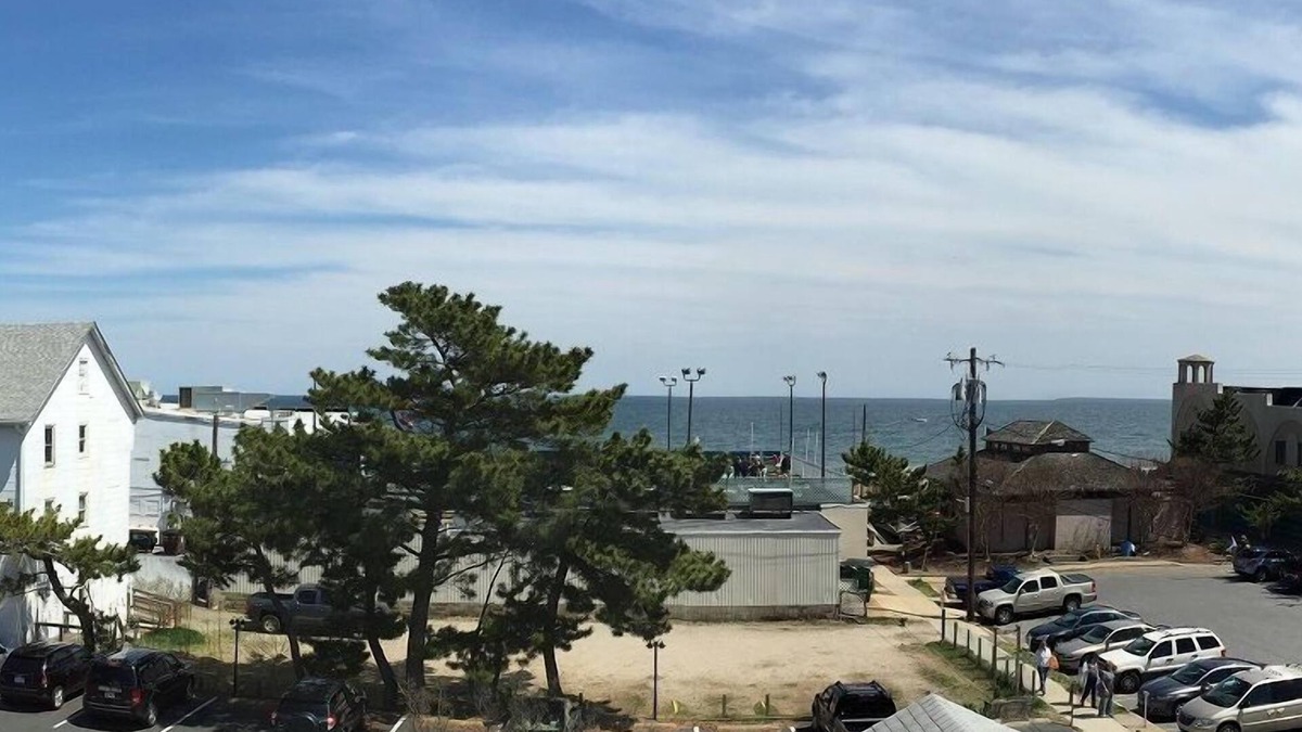 South Rehoboth House | Gather The Family In The Heart Of Rehoboth Beach (Accessible)