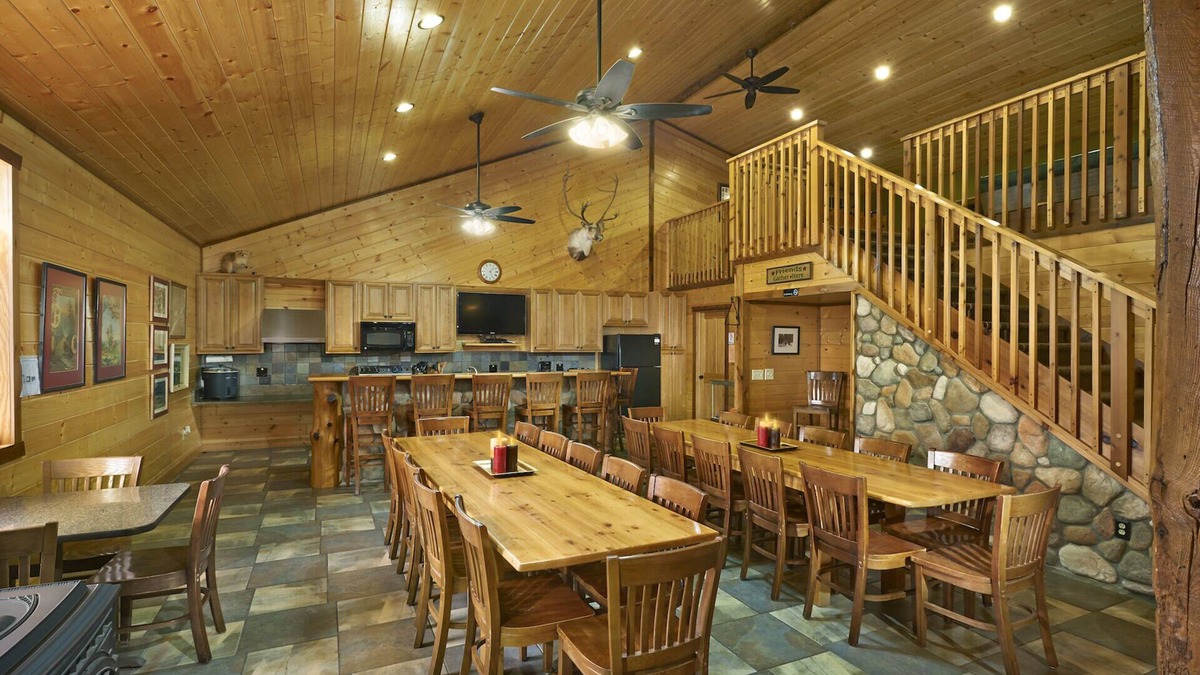 Belgium Cabin | Gather Your Group at the Bunkhouse!