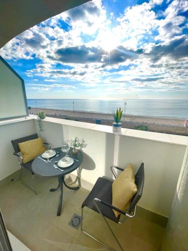 Cadiz Apartment | GATU Villa Camarote con vistas al mar , Preferente mayores de 21 años y familias