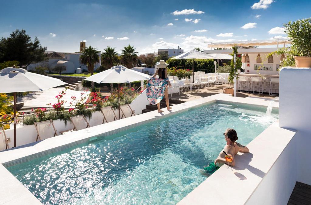 Santa Gertrudis Hotel | Gatzara Suites Santa Gertrudis