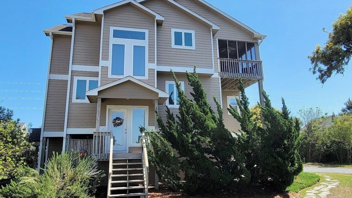 Ocean City Beach House | "Gay Dayz"4 bed/3.5bath w/pool/beach access