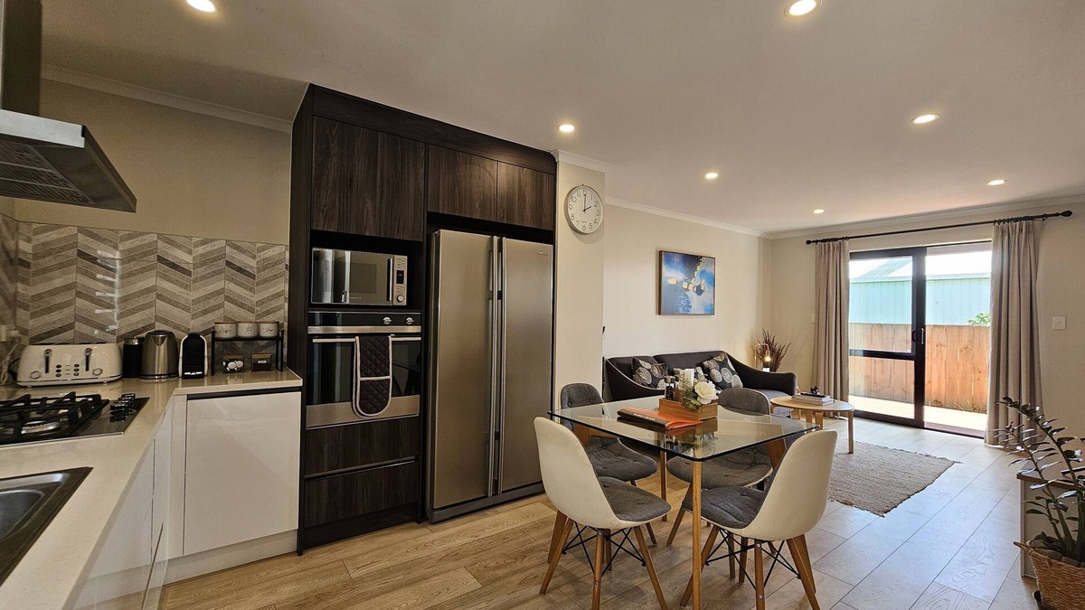 Hamilton House | ✨Gazeley Gem | Your Hamilton Hideaway Relax, Explore, Indulge