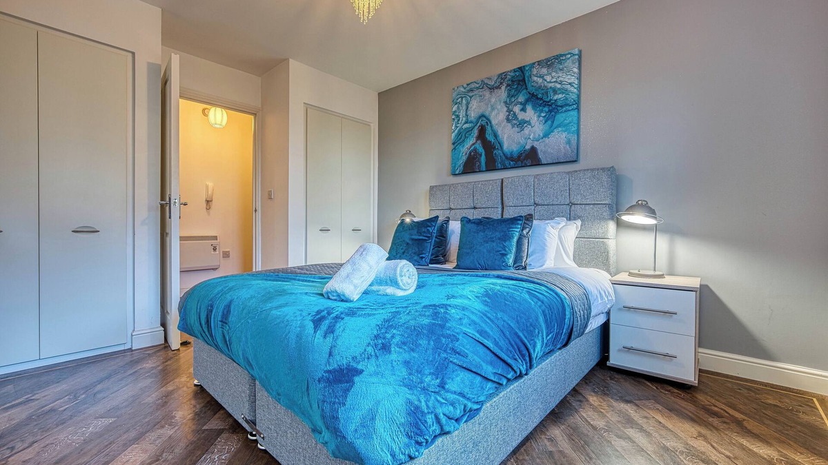 Sutton Coldfield Apartment | Peaceful 2-Bed in Sutton Coldfield, Near Parks