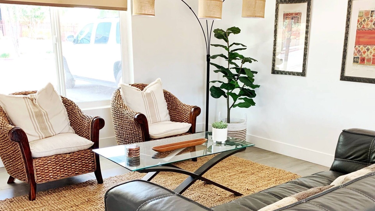 Alhambra House | GCU Oasis, College Parents' Answer to Comfort & Convenience