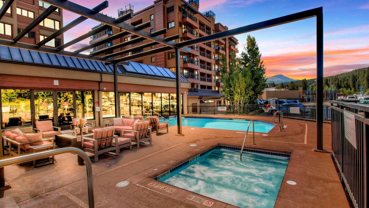 Peak 9 Condo | Ge At Breckenridge Chateaux 1023 2 Bedroom Condo by RedAwning