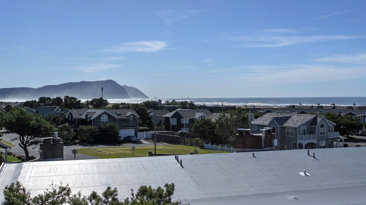 Gearhart Condo | Gearhart House G638 2nd floor, no cleaning fees