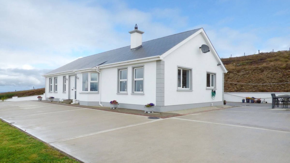 Malin House | GELMAR'S COASTAL VIEW, family friendly in Malin Head, County Donegal