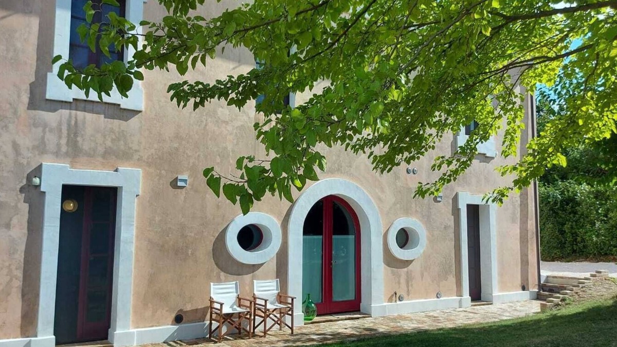 San Marcello Apartment | Gelso apartment in country villa with pool in the heart of the Marche region