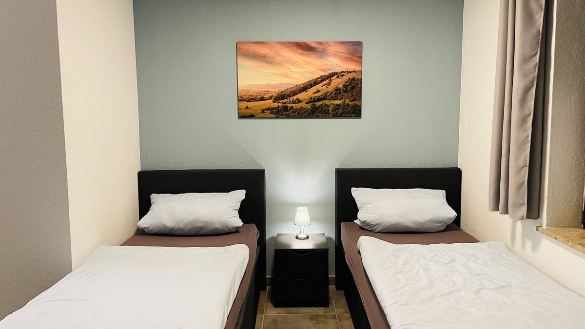Stadtoldendorf Apartment | Gemütlich Eingerichtete Ferienwohnung Wehner mit Garten und Spielecke