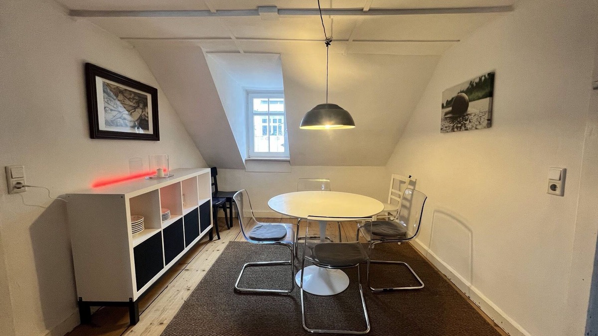 Emmendingen Apartment | Gemütliche 2-zimmer-wohnung, Großer Garten, Zentral Gelegen